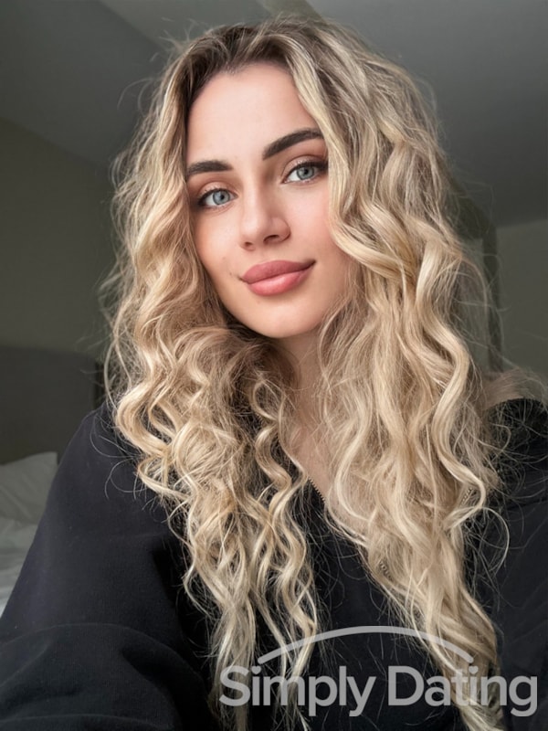 Profile photo for BLONDE BELLE