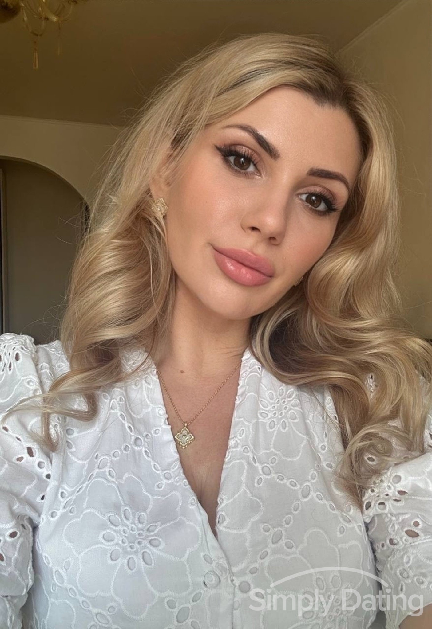 Profile photo for GoldenMuse