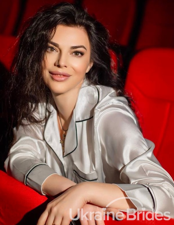 Profile photo for ElenaTheBeautiful